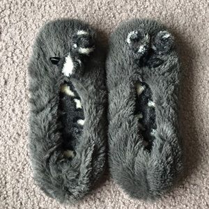 Super soft leopard print slippers